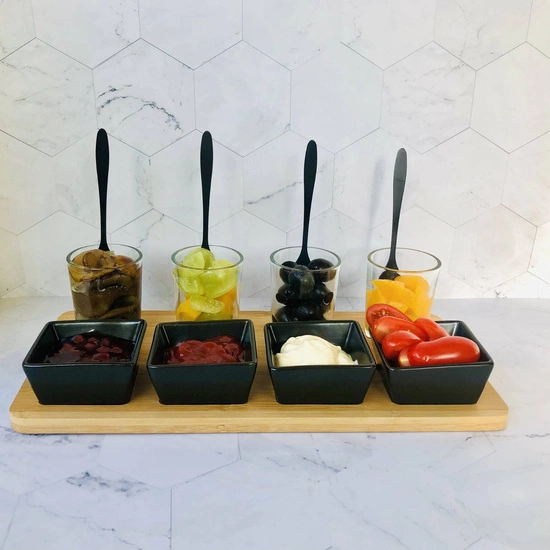 Zestaw aperitif na przekąski miseczki czarne kokilki taca bambus
